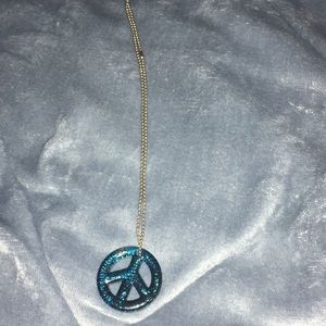 Peace sign pendent necklace